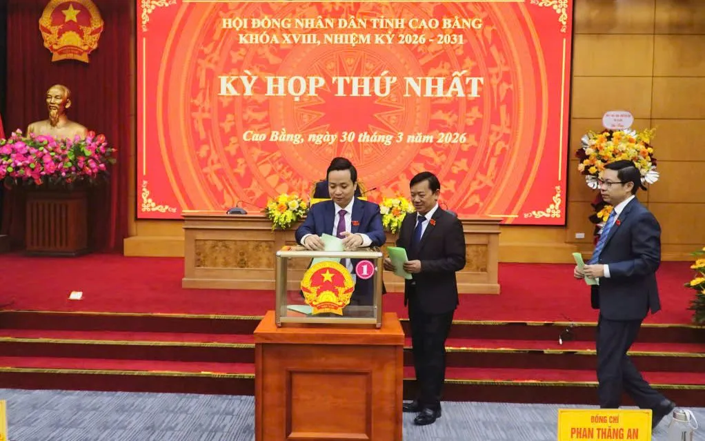 Các đại biểu bỏ phiếu bầu chức danh Chủ tịch HĐND tỉnh, Phó Chủ tịch HĐND tỉnh nhiệm kỳ 2026 - 2031.