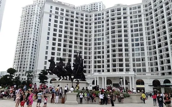 Việc triển khai 28 dự &aacute;n th&iacute; điểm lần n&agrave;y, theo c&aacute;c chuy&ecirc;n gia, kh&ocirc;ng chỉ t&aacute;c động trực tiếp đến nguồn cung nh&agrave; ở thương mại, m&agrave; c&ograve;n lan tỏa t&iacute;ch cực đến nhiều chuỗi gi&aacute; trị kinh tế x&atilde; hội kh&aacute;c