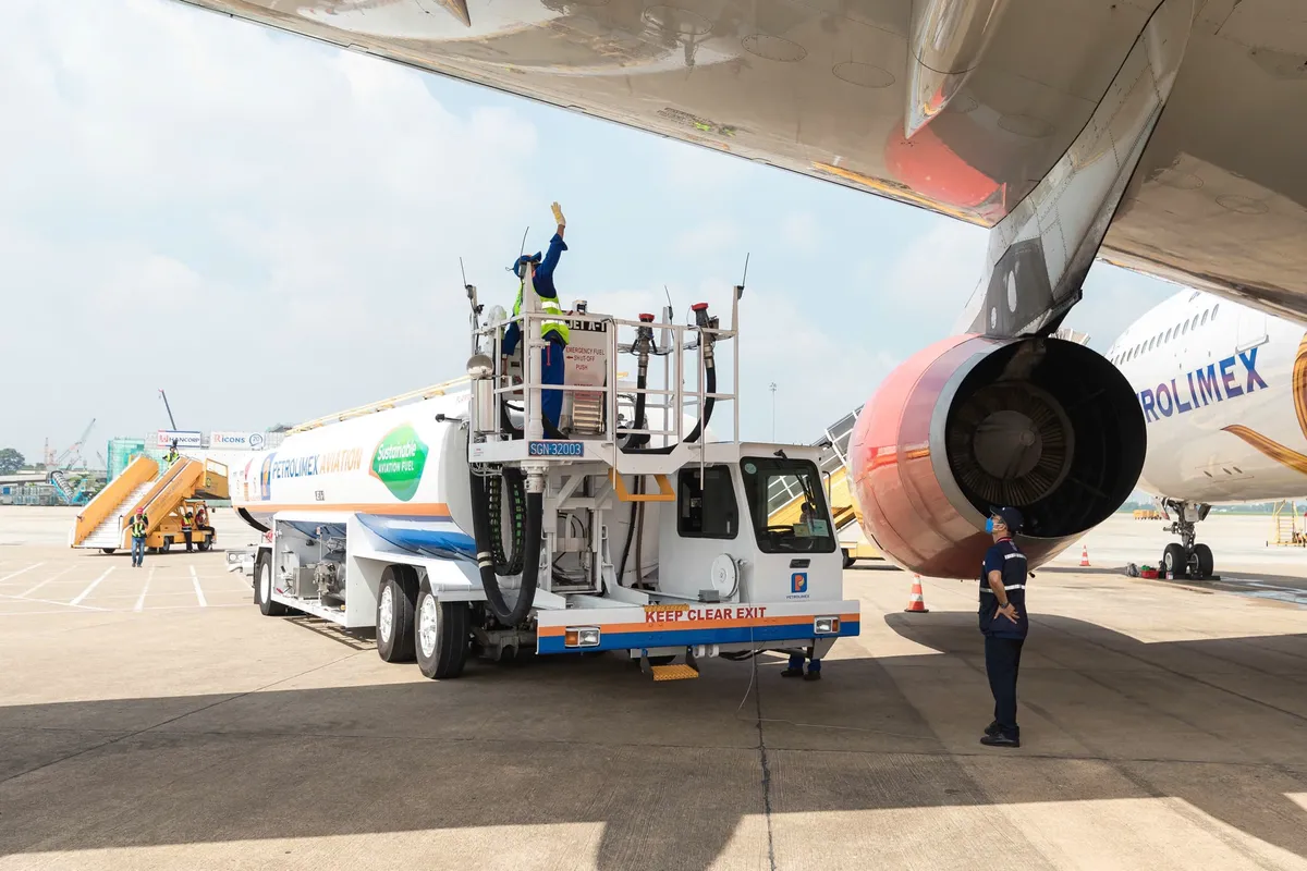 Petrolimex Aviation đảm bảo nguồn cung Jet A1 cho c&aacute;c h&atilde;ng bay Việt - Ảnh 2.