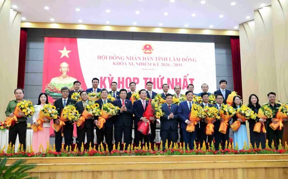 Ông Hồ Văn Mười tái đắc cử Chủ tịch UBND tỉnh Lâm Đồng nhiệm kỳ 2026-2031 - Ảnh 5.