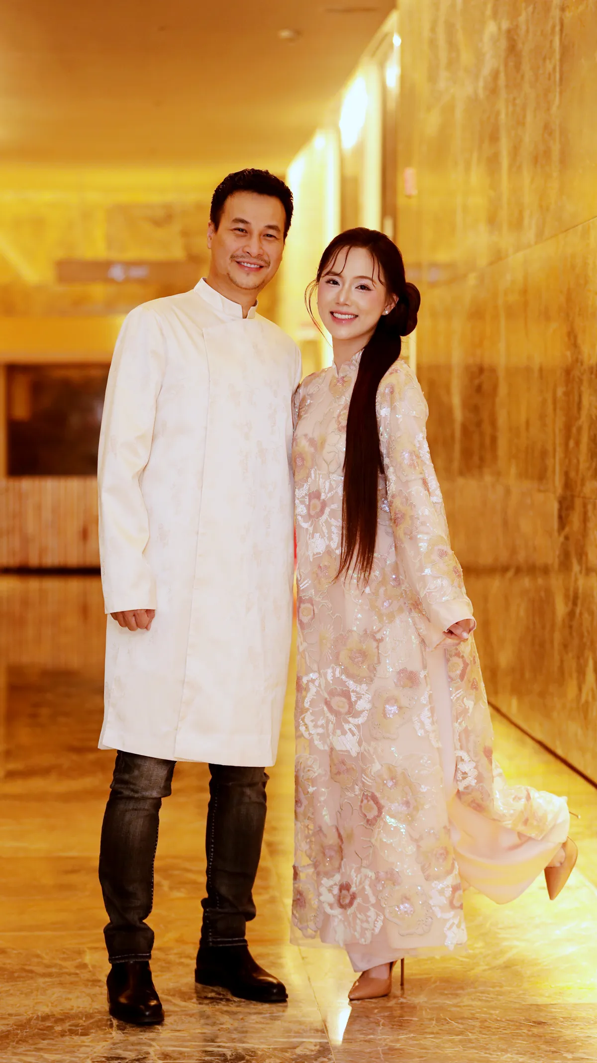 Hai cặp đ&ocirc;i ngo&agrave;i đời thực "dắt tay nhau" đ&oacute;ng chung phim mới của VTV - Ảnh 5.