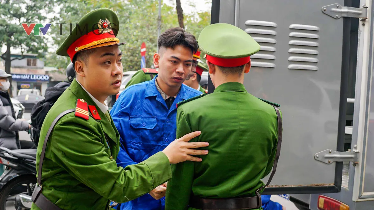 “Tổng tài” chỉ đạo đánh người trong quán cà phê ở Hà Nội bị bác kháng cáo, y án 2 năm tù- Ảnh 1. “Tổng tài” chỉ đạo đánh người trong quán cà phê ở Hà Nội bị bác kháng cáo, y án 2 năm tù- Ảnh 1.