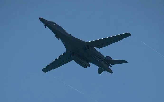Máy bay ném bom B-1 Lancer (Ảnh minh họa: Anadolu)