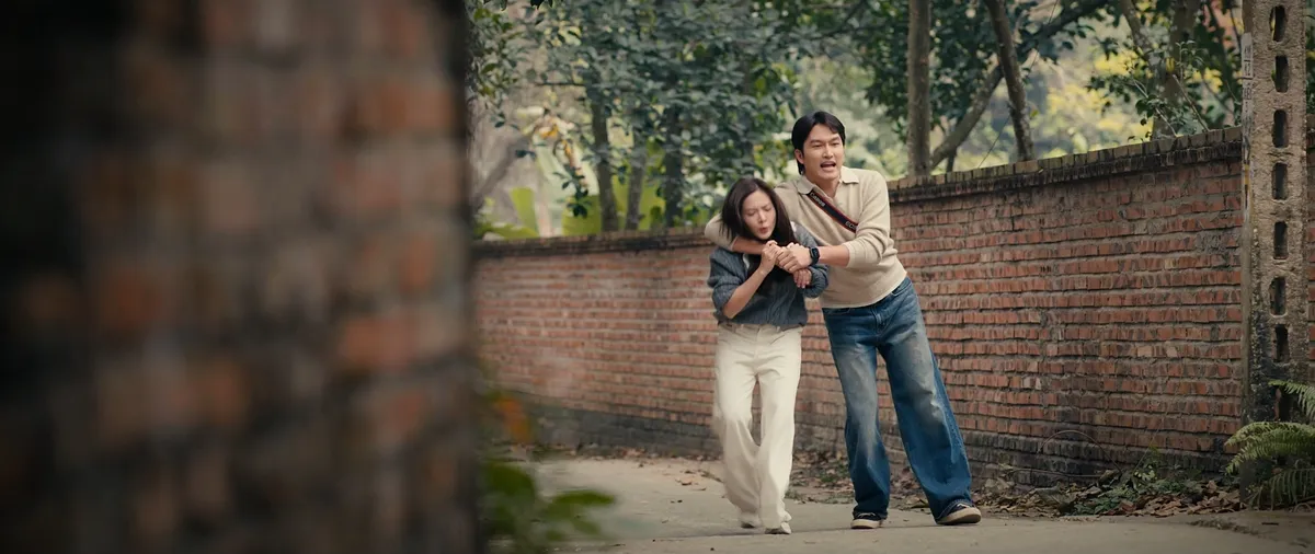 Hai cặp đôi ngoài đời thực "dắt tay nhau" đóng chung phim mới của VTV - Ảnh 1.