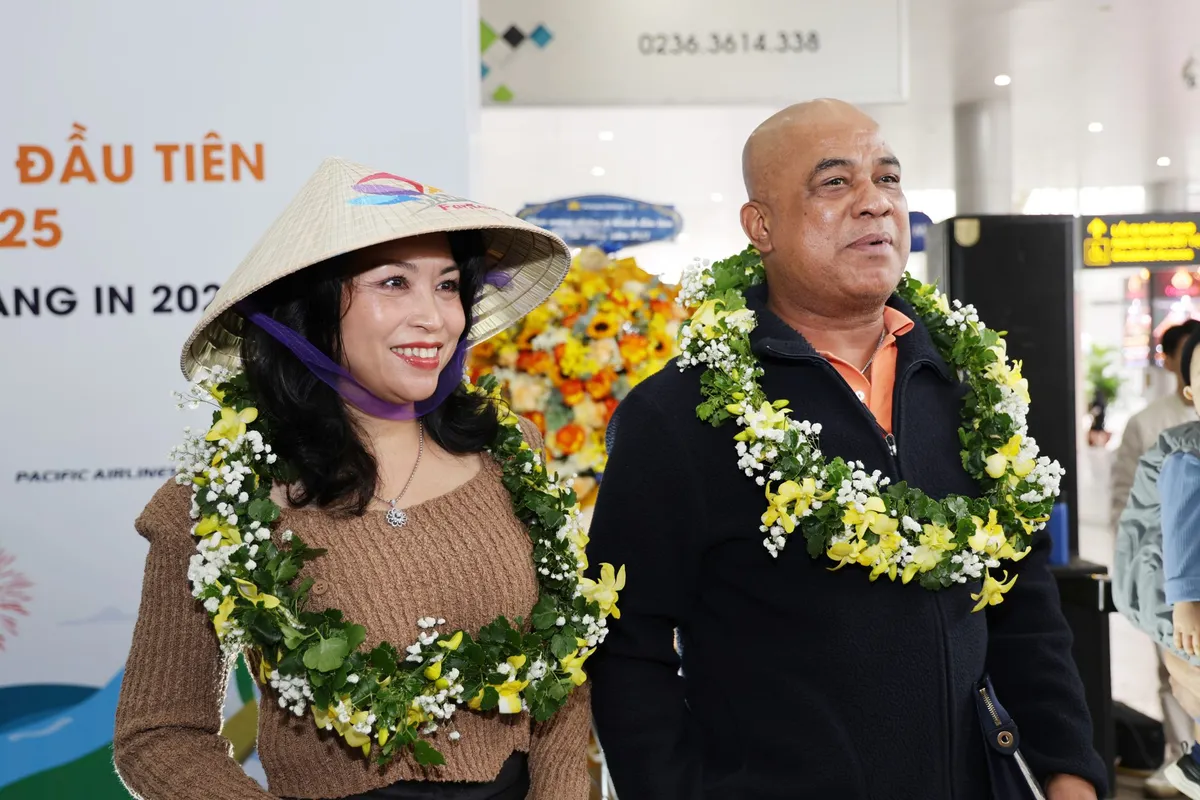 Ngành hàng không và du lịch "oằn mình" tìm giải pháp vượt khó - Ảnh 3.