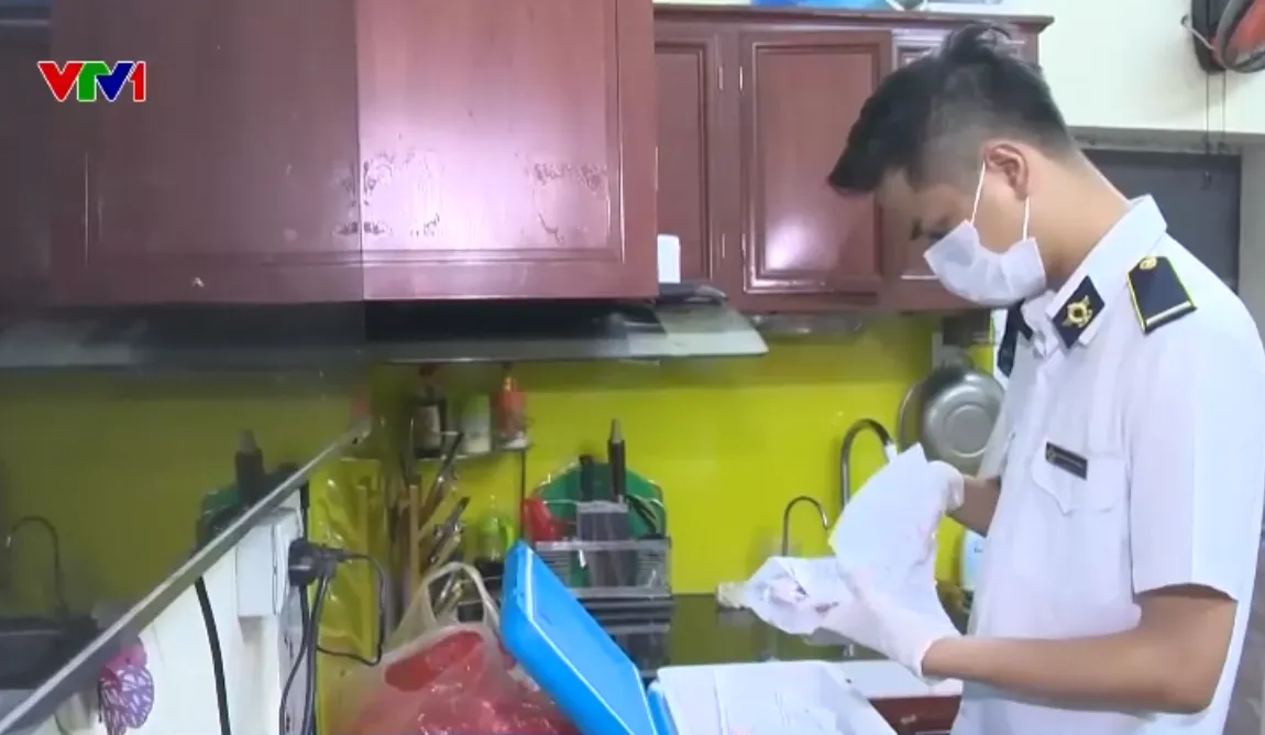 Kiểm tra đột xuất doanh nghiệp liên quan đường dây thịt lợn bẩn: Thêm dấu hiệu nghi vấn - Ảnh 1.