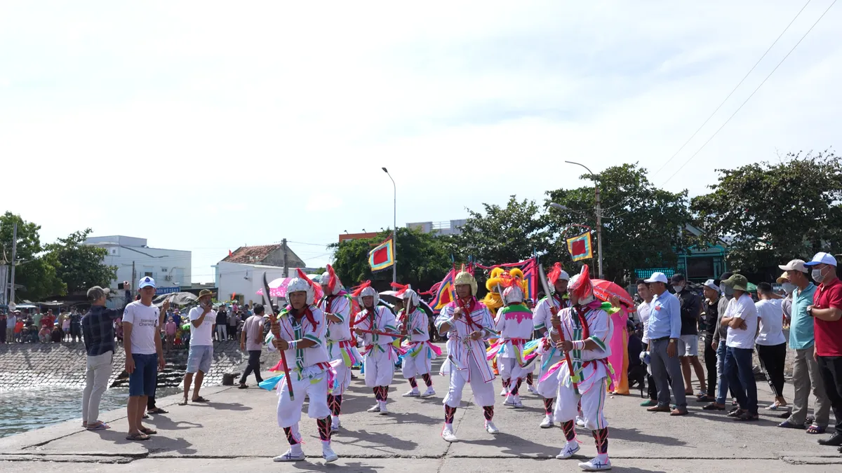 Lễ hội Cầu Ngư miền Trung: Mạch nguồn văn h&oacute;a v&agrave; kh&aacute;t vọng vươn khơi- Ảnh 5.