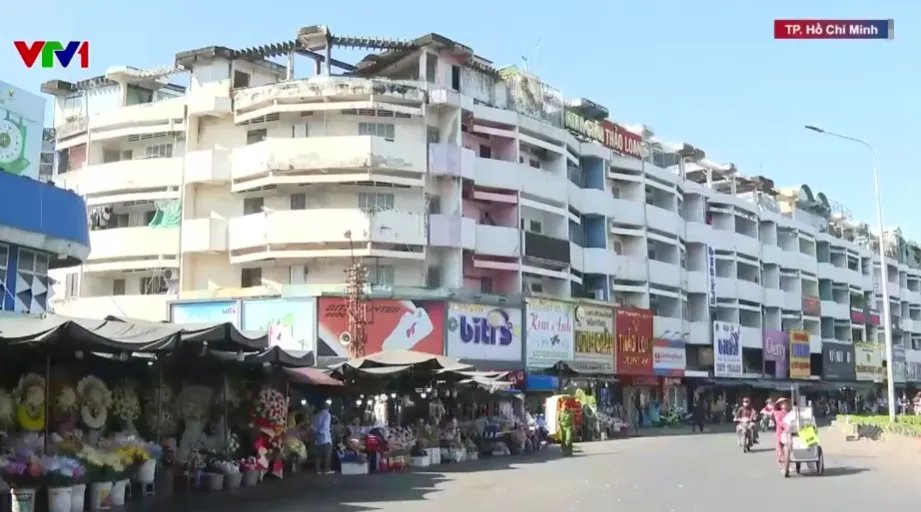 Trao quyền cho cấp cơ sở gi&uacute;p tăng hiệu quả quản l&yacute; đ&ocirc; thị  - Ảnh 1.