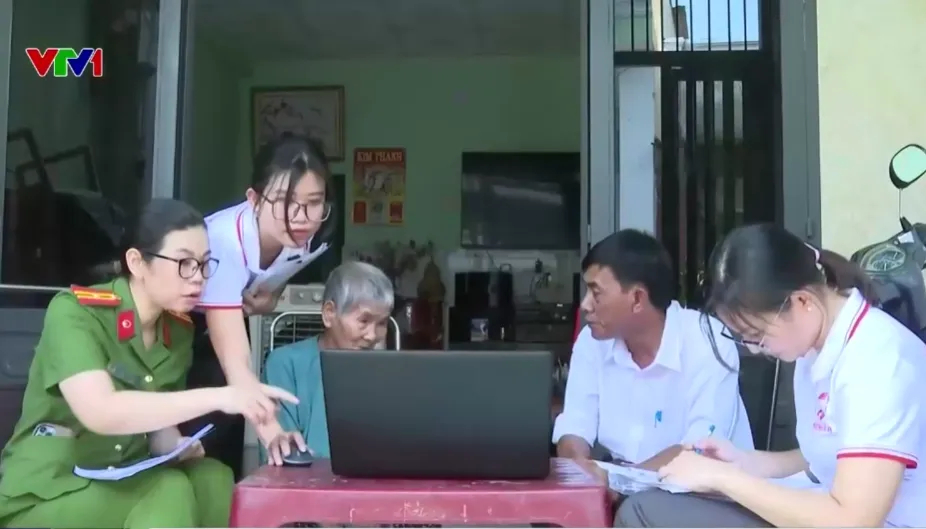 Trao quyền cho cấp cơ sở gi&uacute;p tăng hiệu quả quản l&yacute; đ&ocirc; thị  - Ảnh 2.