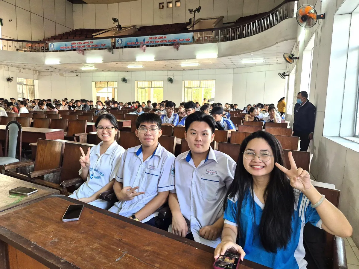 Học sinh đặt "ng&ocirc;i sao hy vọng" v&agrave;o c&aacute;c kỳ thi Đ&aacute;nh gi&aacute; năng lực - Ảnh 3.