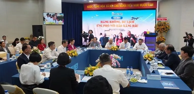 Ng&agrave;nh h&agrave;ng kh&ocirc;ng v&agrave; du lịch "oằn m&igrave;nh" t&igrave;m giải ph&aacute;p vượt kh&oacute; - Ảnh 2.