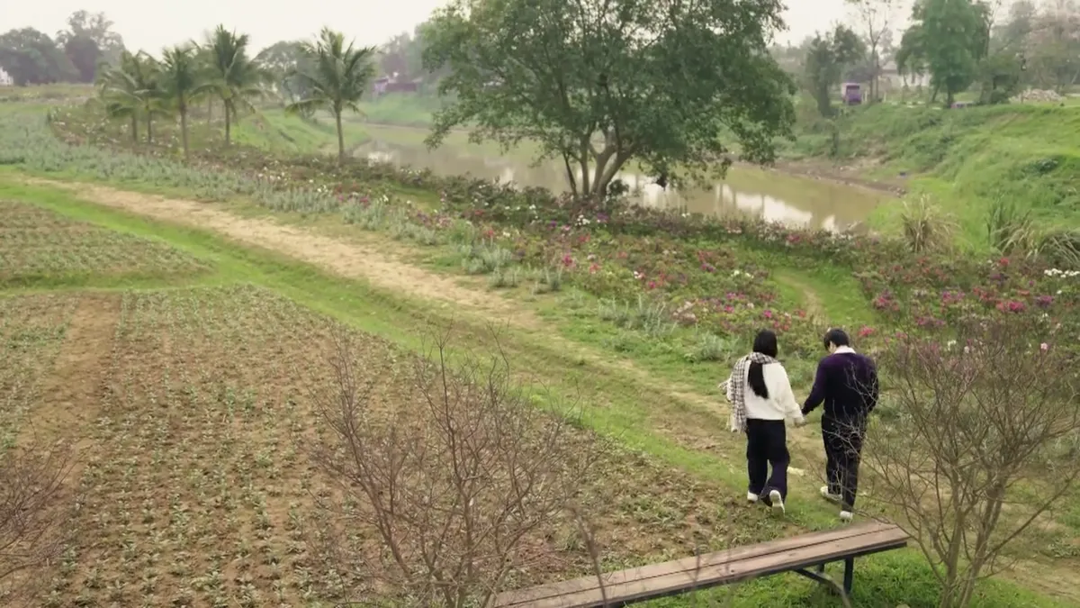 Bước chân vào đời - Tập 17: Mẹ Quân đi cấp cứu- Ảnh 3. Bước chân vào đời - Tập 17: Mẹ Quân đi cấp cứu- Ảnh 3.