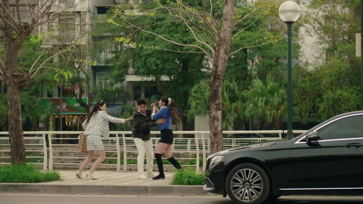 Bước chân vào đời - Tập 17: Trang được minh oan khỏi mác 'trà xanh'- Ảnh 7. Bước chân vào đời - Tập 17: Trang được minh oan khỏi mác 'trà xanh'- Ảnh 7.