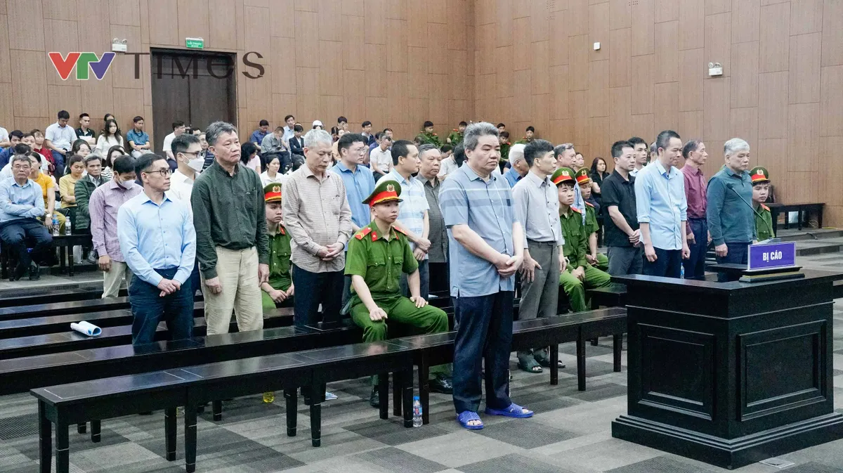 Cựu Thứ trưởng Ho&agrave;ng Văn Thắng bị đề nghị 4-5 năm t&ugrave;- Ảnh 2.