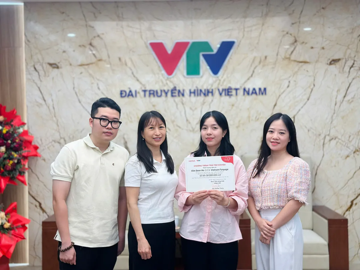 Gắn kết y&ecirc;u thương - Nh&oacute;m thiện nguyện "Kim Seon Ho Vietnam Fanpage" trao 58 triệu đồng hỗ trợ bệnh nhi tim bẩm sinh- Ảnh 2.