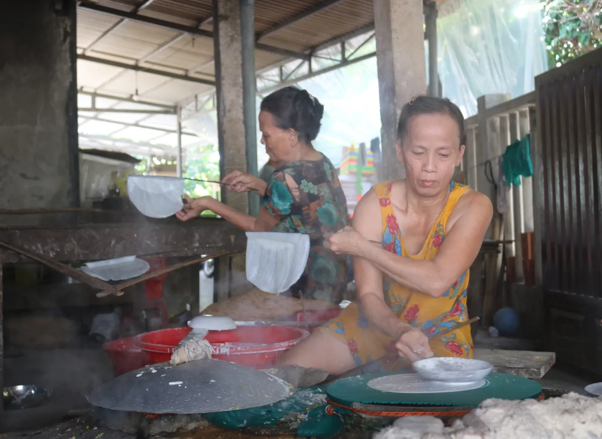 Giữ lửa b&aacute;nh tr&aacute;ng Lựu Bảo- Ảnh 1.