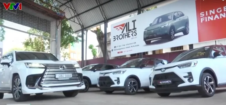 Tắc nghẽn Hormuz, xuất khẩu &ocirc; t&ocirc; cũ ch&acirc;u &Aacute; t&igrave;m đường mới  - Ảnh 1.