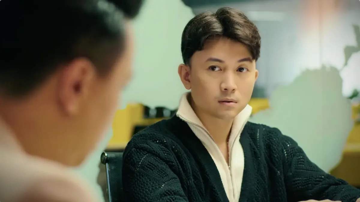 Bước ch&acirc;n v&agrave;o đời - Tập 18: B&agrave; Dung quỳ gối xin Thương bu&ocirc;ng tha con trai- Ảnh 1.