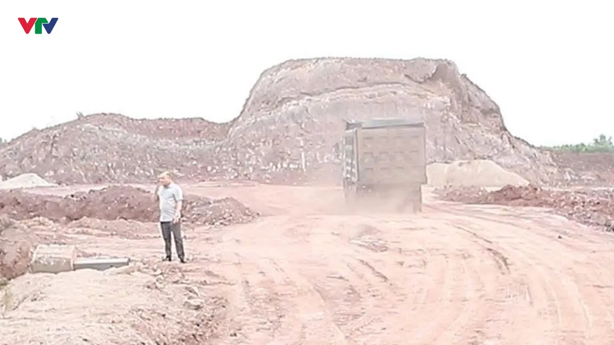 Quảng Ninh: Làm rõ phản ánh về việc sử dụng tuyến đường vận chuyển tro xỉ tại xã Hải Hòa - Ảnh 4.