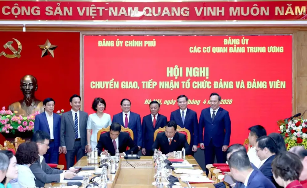 Chuyển giao 5 Đảng bộ về Đảng ủy c&aacute;c cơ quan Đảng Trung ương- Ảnh 1.