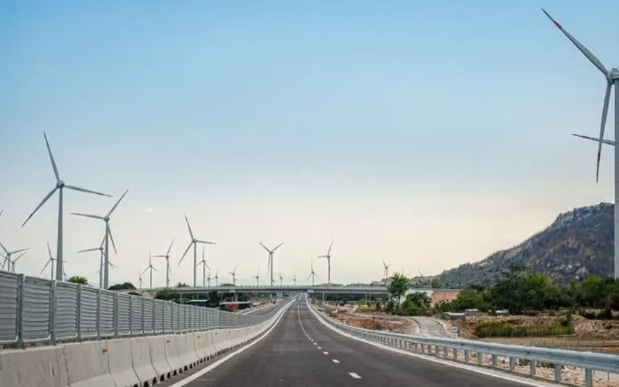 Một đoạn tuyến cao tốc Bắc-Nam. Ảnh: Nhân Dân