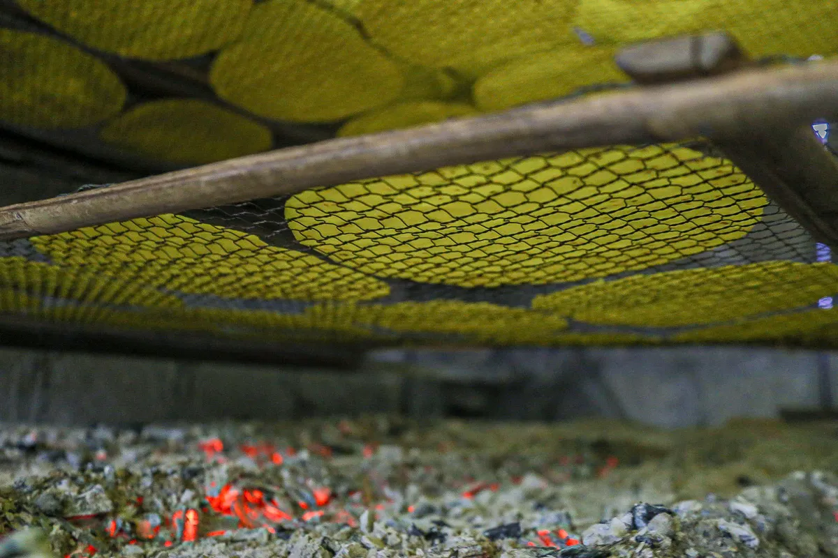 Giữ lửa b&aacute;nh tr&aacute;ng Lựu Bảo- Ảnh 6.