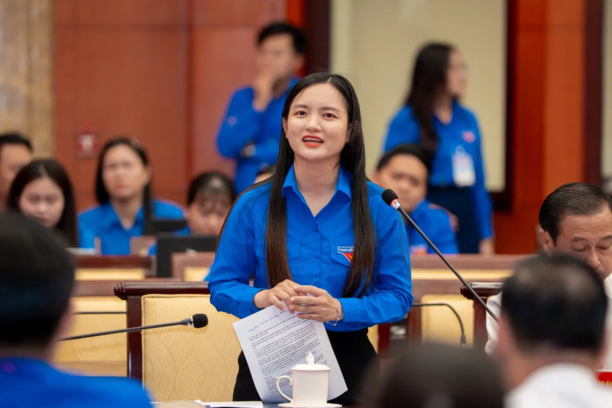 Bí thư TP Hồ Chí Minh đối thoại với thanh niên - Ảnh 2.
