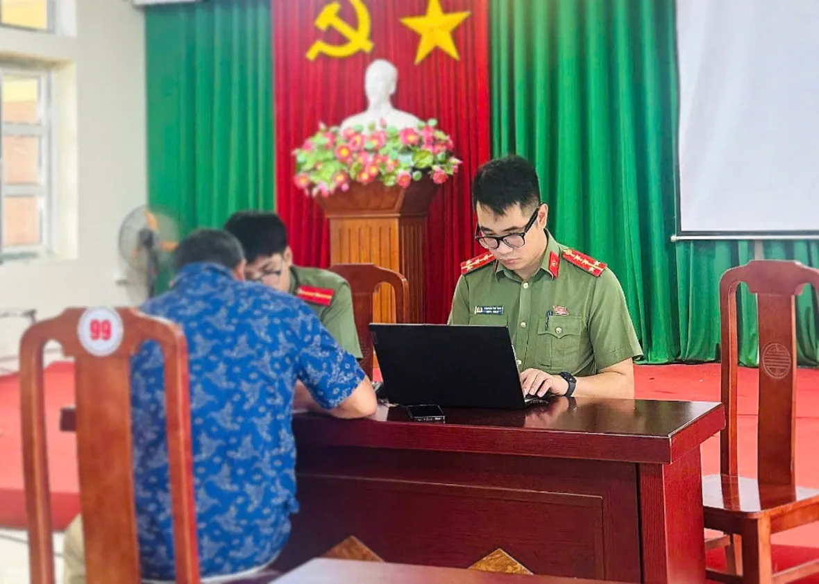 Đột nhập nh&agrave; d&acirc;n, ph&aacute; k&eacute;t sắt lấy gần 200 triệu đồng- Ảnh 2.