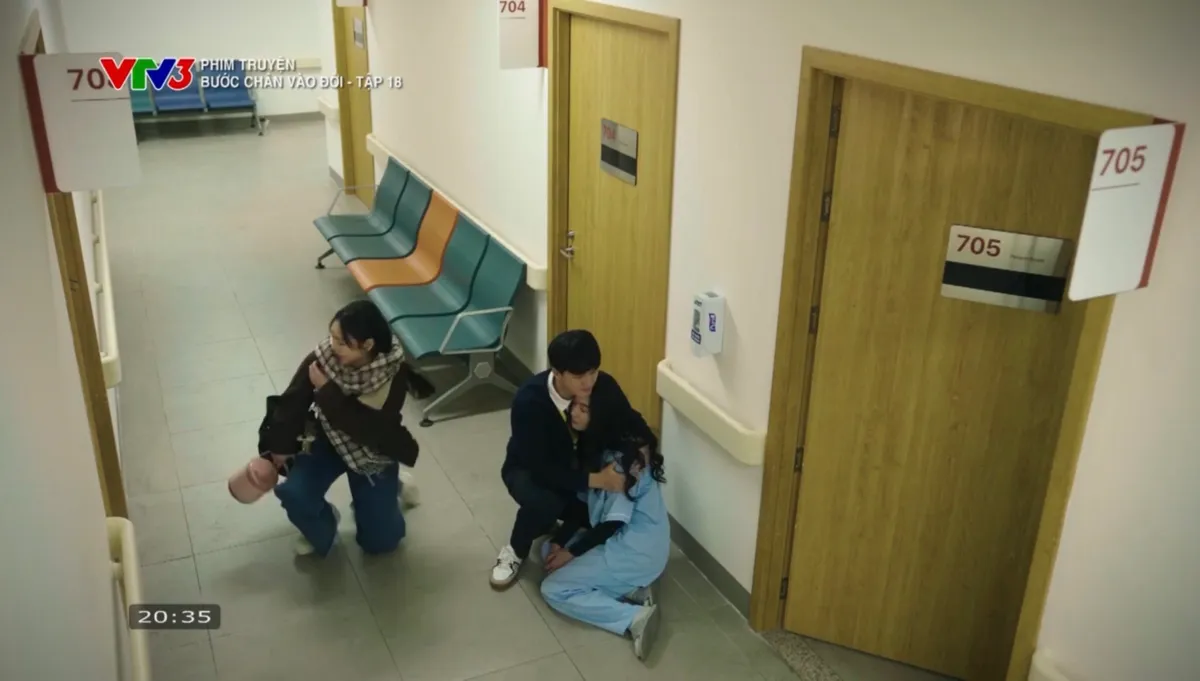 Bước ch&acirc;n v&agrave;o đời - Tập 18: Bố mẹ Qu&acirc;n li&ecirc;n tục g&acirc;y &aacute;p lực buộc Thương phải chia tay- Ảnh 13.