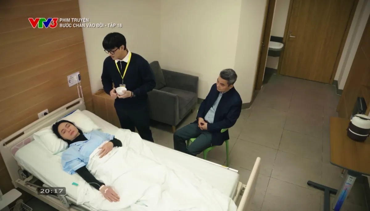 Bước ch&acirc;n v&agrave;o đời - Tập 18: Bố mẹ Qu&acirc;n li&ecirc;n tục g&acirc;y &aacute;p lực buộc Thương phải chia tay- Ảnh 18.