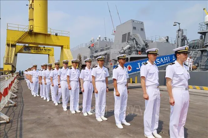 T&agrave;u hộ vệ Nhật Bản thăm hữu nghị th&agrave;nh phố Đ&agrave; Nẵng  - Ảnh 1.