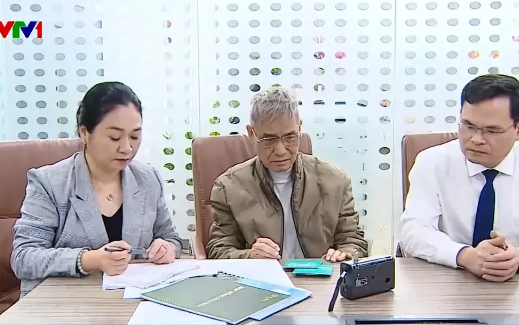 Ông Nguyễn Hiệp Cường (TP Hà Nội - ngồi giữa).