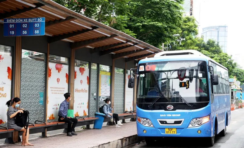 TP Hồ Ch&iacute; Minh chủ trương miễn ph&iacute; xe bu&yacute;t cho người d&acirc;n - Ảnh 1.