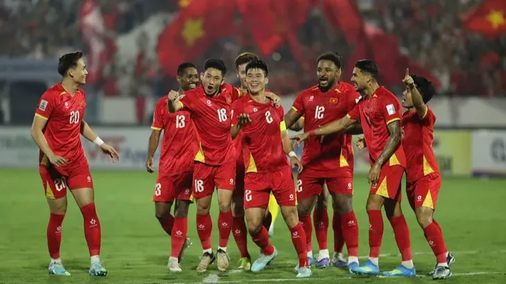 ĐT Việt Nam tụt hạng FIFA do cơ chế cập nhật thời gian thực- Ảnh 1.