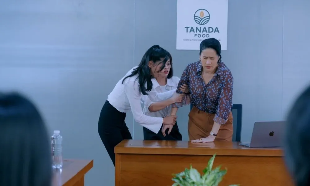 &ldquo;Người thừa kế kh&ocirc;ng danh phận&rdquo; cuốn h&uacute;t khi nữ ch&iacute;nh li&ecirc;n tục rơi v&agrave;o bi kịch- Ảnh 2.