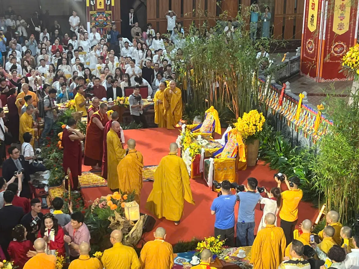 Đặc sắc Ph&aacute;p hội cầu an v&agrave; tọa đ&agrave;m Phật ph&aacute;p c&ugrave;ng Ho&agrave;ng t&ocirc;n Bhutan- Ảnh 4.