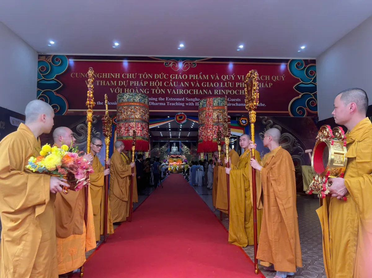 Đặc sắc Ph&aacute;p hội cầu an v&agrave; tọa đ&agrave;m Phật ph&aacute;p c&ugrave;ng Ho&agrave;ng t&ocirc;n Bhutan- Ảnh 3.