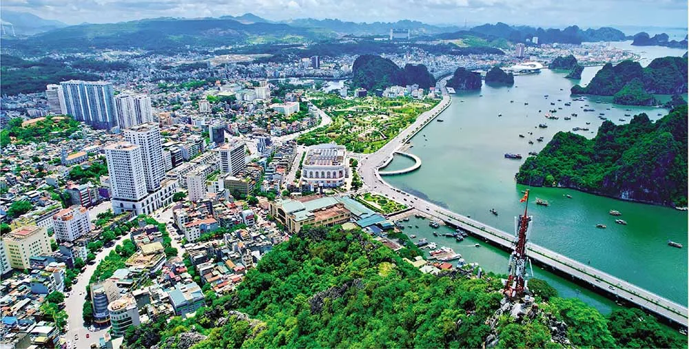 Xây dựng phát triển Quảng Ninh thành thành phố hiện đại, thông minh - Ảnh 1.