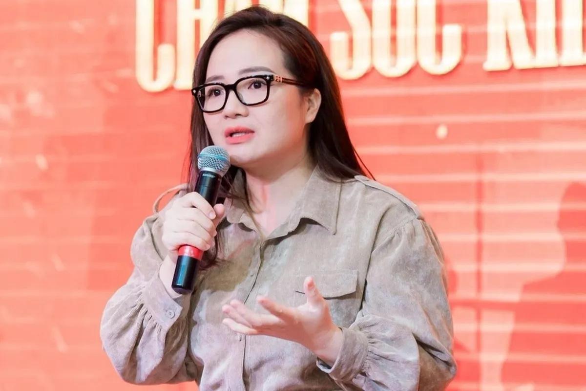 Bộ C&ocirc;ng an điều tra h&agrave;nh vi sản xuất, bu&ocirc;n b&aacute;n h&agrave;ng giả của Ho&agrave;ng Hường - Ảnh 1.