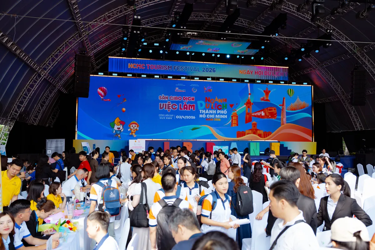 Cơn kh&aacute;t nh&acirc;n lực chất lượng cao bủa v&acirc;y ng&agrave;nh du lịch TP Hồ Ch&iacute; Minh- Ảnh 3.