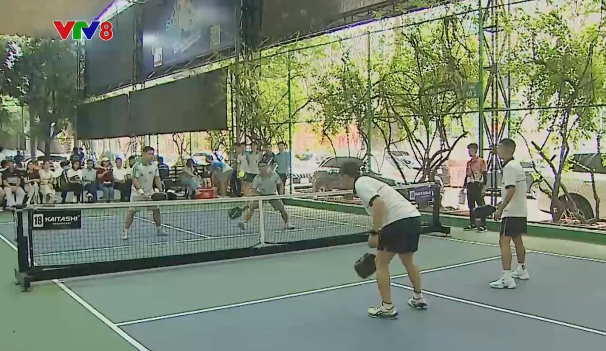 Kh&ocirc;ng kh&iacute; s&ocirc;i nổi ng&agrave;y đầu ti&ecirc;n Giải Pickleball Bộ Y tế - VTV8 lần thứ I năm 2026- Ảnh 4.