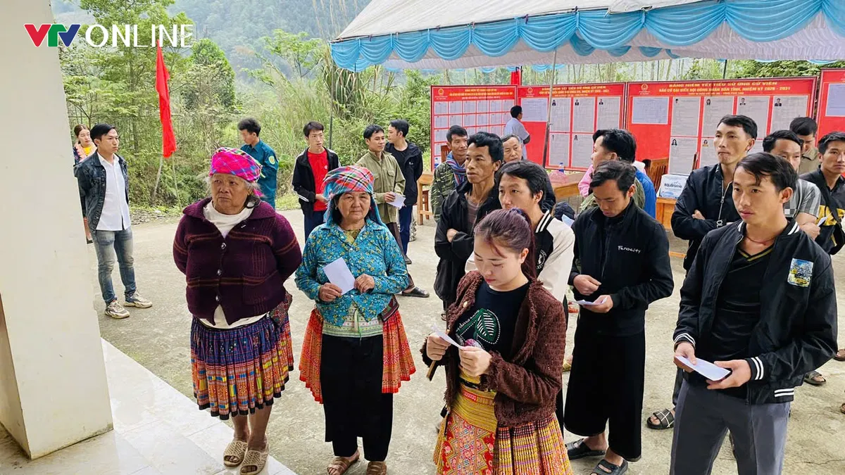 Chính quyền 2 cấp ở vùng cao: Tăng quyền cho cơ sở, thử thách năng lực - Ảnh 3.