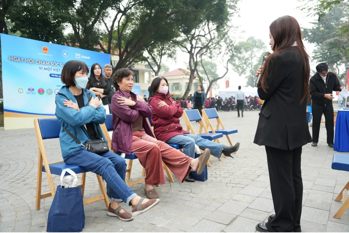 Chủ động quản l&yacute; sức khỏe trong kỷ nguy&ecirc;n c&ocirc;ng nghệ - Ảnh 3.