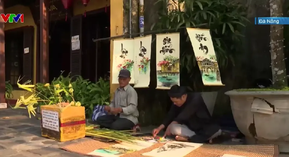 Kh&ocirc;ng gian th&ocirc;ng tho&aacute;ng dần trở lại, văn h&oacute;a phố vẫn cần được n&acirc;ng niu - Ảnh 1.