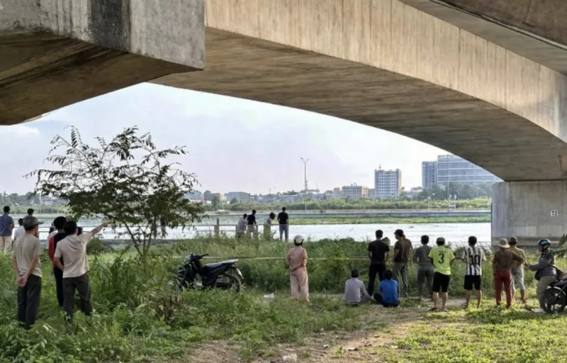 Nữ sinh y khoa nhảy s&ocirc;ng tử vong sau khi vay tiền qua app  - Ảnh 1.