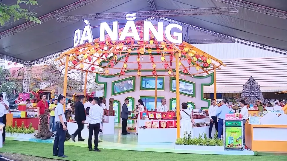 Khai mạc Hội chợ Thương mại, Du lịch Việt Nam - L&agrave;o năm 2026: Động lực mới cho hợp t&aacute;c kinh tế v&ugrave;ng bi&ecirc;n- Ảnh 1.