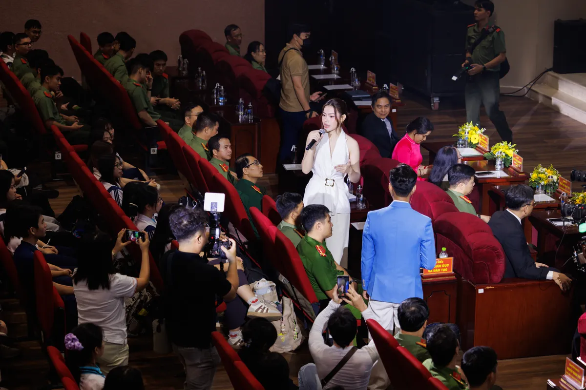 Khi người trẻ c&ugrave;ng chung tay lan tỏa th&ocirc;ng điệp "Tổ quốc b&igrave;nh y&ecirc;n" - Ảnh 2.