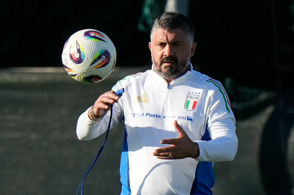 Gennaro Gattuso từ chức HLV trưởng ĐT Italia- Ảnh 1.