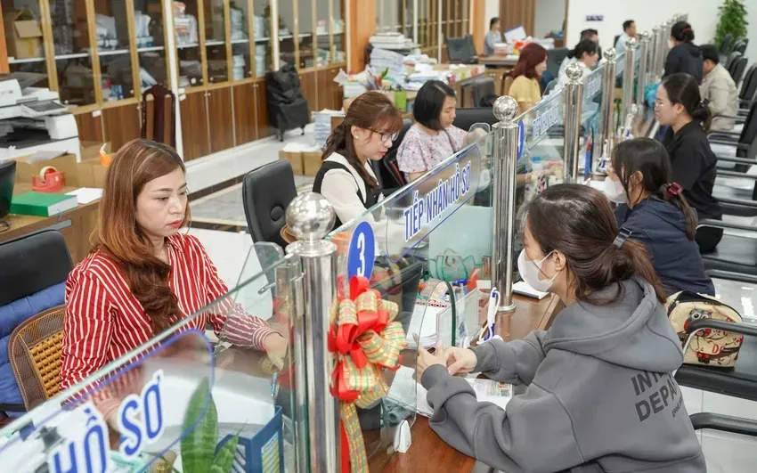 Trần lương đóng bảo hiểm thất nghiệp hơn 106 triệu đồng/tháng