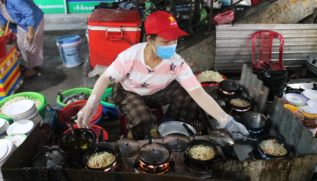 Về l&agrave;ng Chuồn ăn b&aacute;nh kho&aacute;i c&aacute; k&igrave;nh- Ảnh 3.